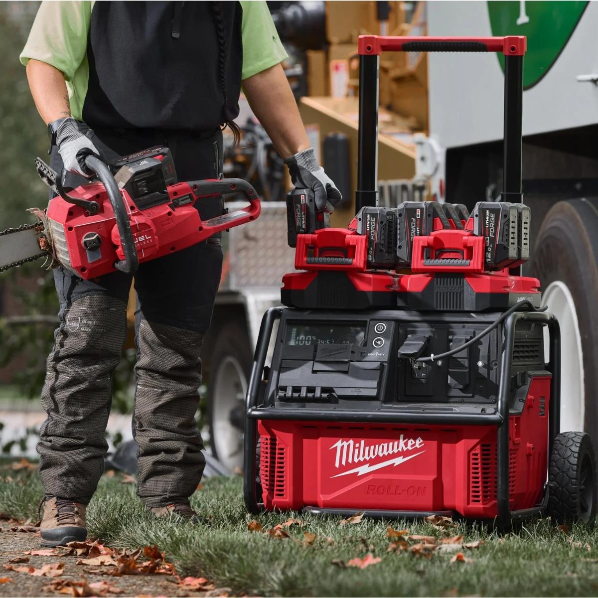 Milwaukee IRPSUOP2500 GB Packout Roll-On 7200/3600W 2.5kWh Power Supply 110V 4933492135