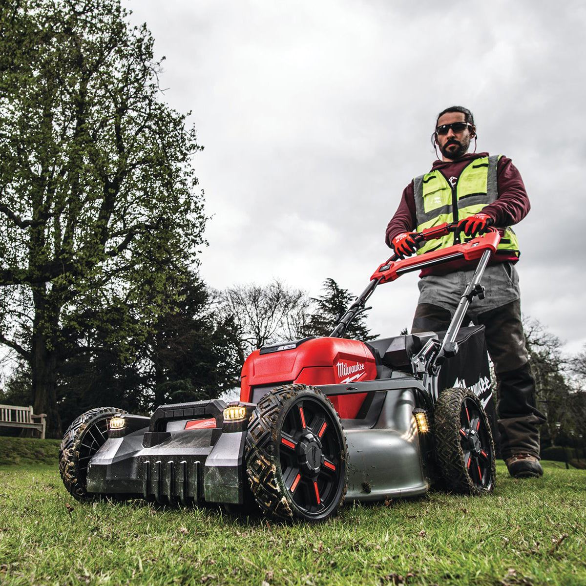 Milwaukee M18F2LM53-0 36V FUEL Brushless 53cm Self Propelled Lawn Mower with 2 x 5.0Ah Battery & Charger