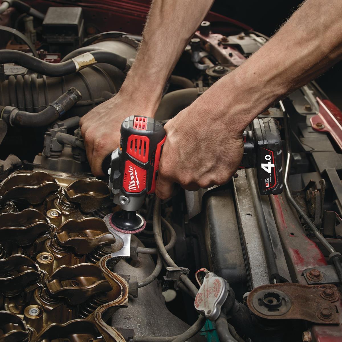 Milwaukee M12BPS-0 12V Compact Polisher / Sander With 1 x 4.0Ah Battery & Charger