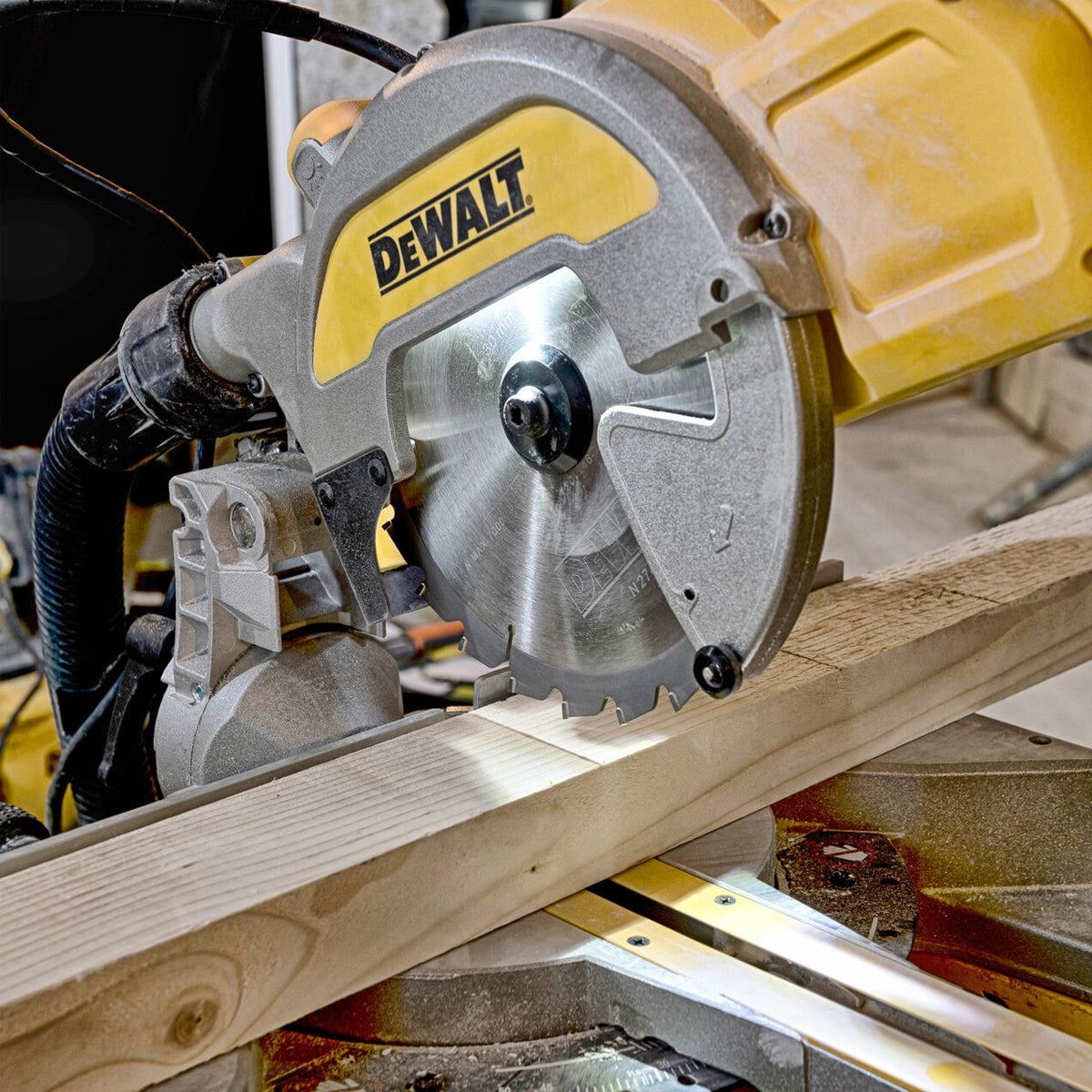 Dewalt DWS777-LX 216mm XPS Crosscut Sliding Compound Mitre Saw 1800W 110V With Leg Stand