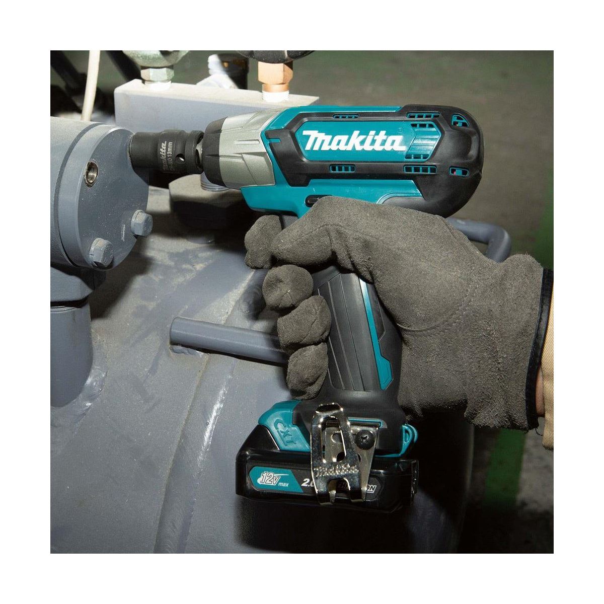 Makita TW141DWAE 12V max CXT Impact Wrench With 2 x 2.0Ah Batteries, Charger & Carrying Case