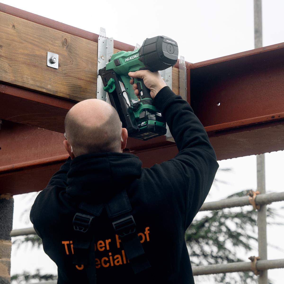 HiKOKI NR1838DKAJXZ 18V Brushless 38mm Metal Connector Nailer with 2 × 2.5/5.0Ah Battery, Charger & Case