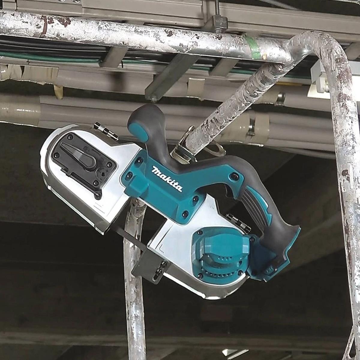 Makita DPB182Z 18V LXT Band Saw with 1 x 5.0Ah Battery & Charger