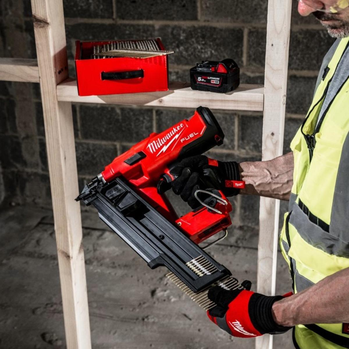 Milwaukee M18FFN21-0C 18V Fuel Brushless First Fix Framing Nailer Body Only in Case 4933478993