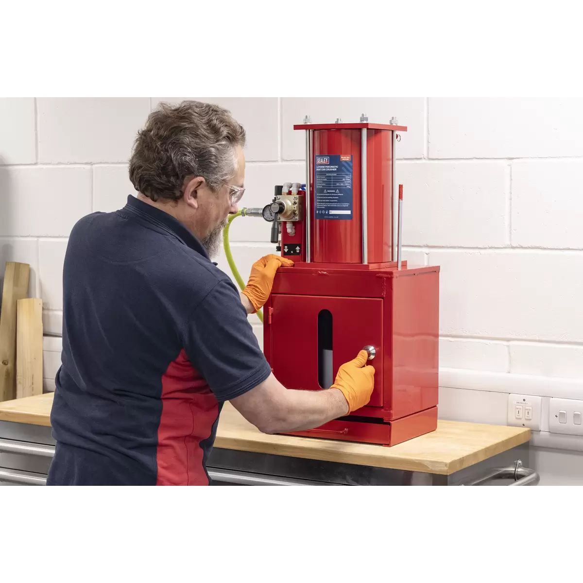 Sealey HCC08 Pneumatic Paint Can Crusher 2.2tonne