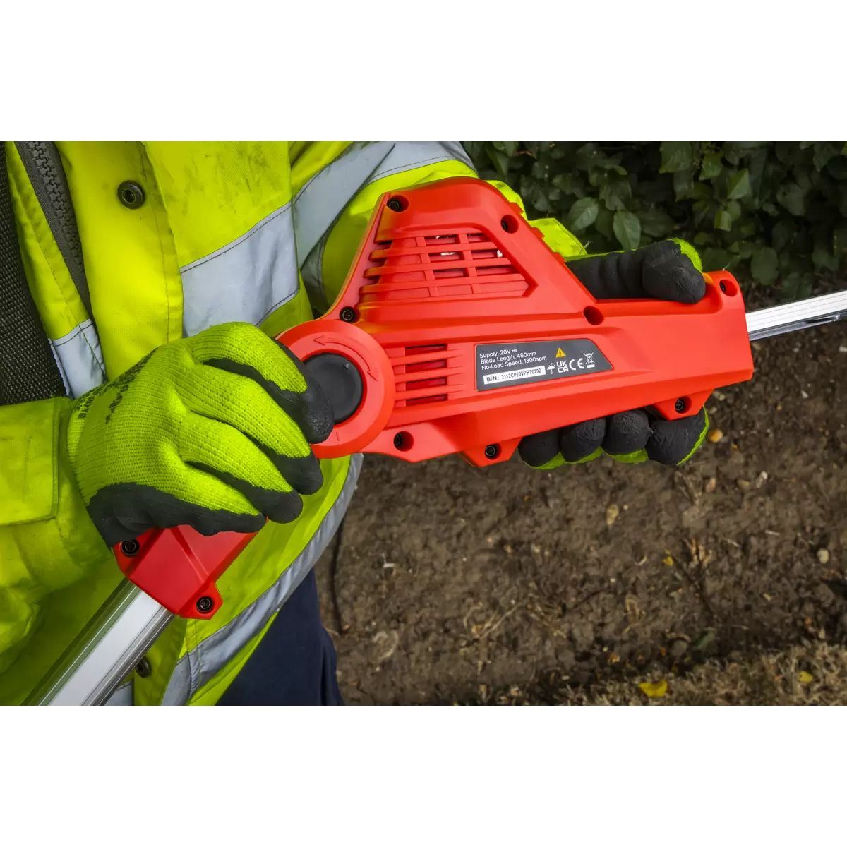 Sealey CP20VTP01 Cordless Telescopic Hedge Trimmer Kit 20V 2Ah