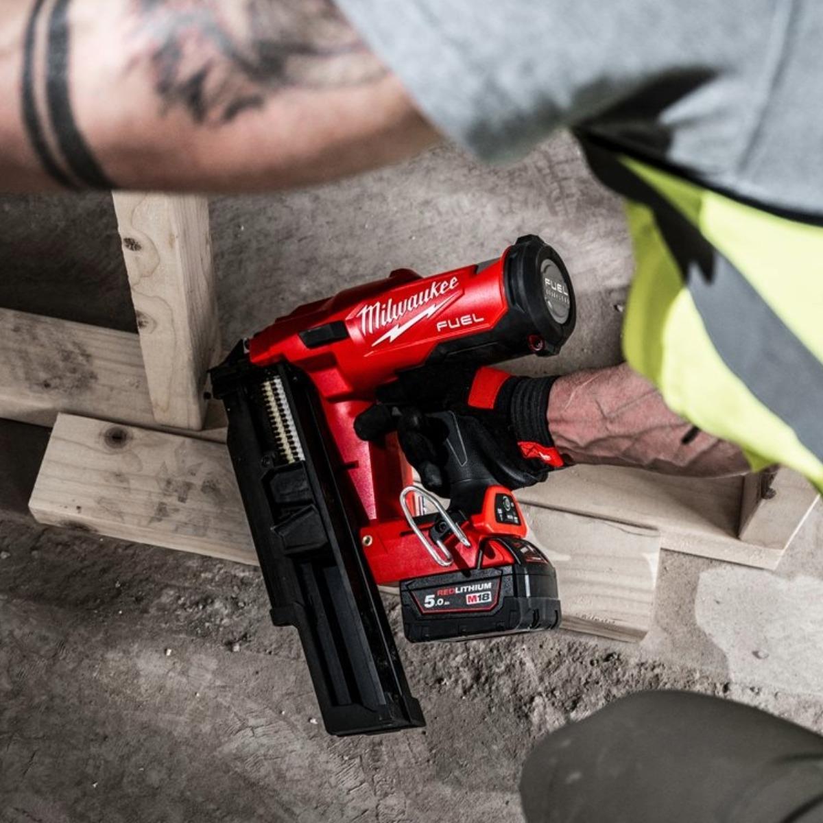 Milwaukee M18FFN21-0C 18V Fuel Brushless First Fix Framing Nailer Body Only in Case 4933478993