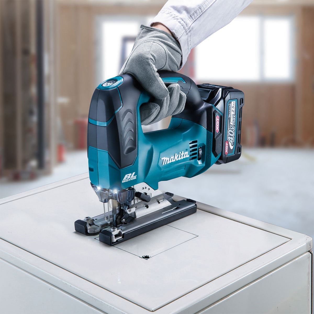 Makita JV002GZ01 40V XGT Brushless Jigsaw With 1 x 4.0Ah Battery, Charger & Type 3 Case