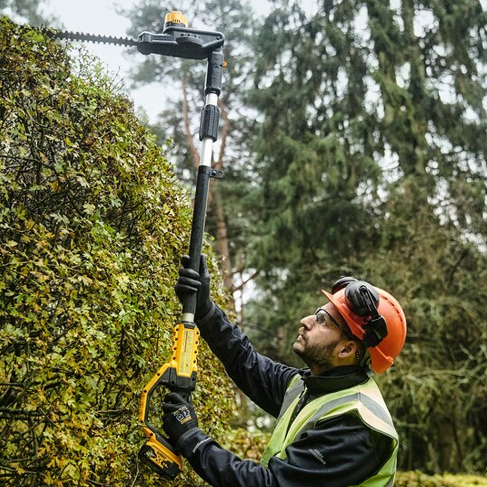 Dewalt DCMPH566N-XJ XR 18V 55cm Pole Hedge Trimmer with 1 x 5.0Ah Battery & Charger
