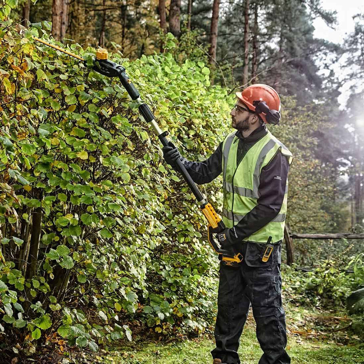 Dewalt DCMPH566N-XJ XR 18V 55cm Pole Hedge Trimmer Body Only