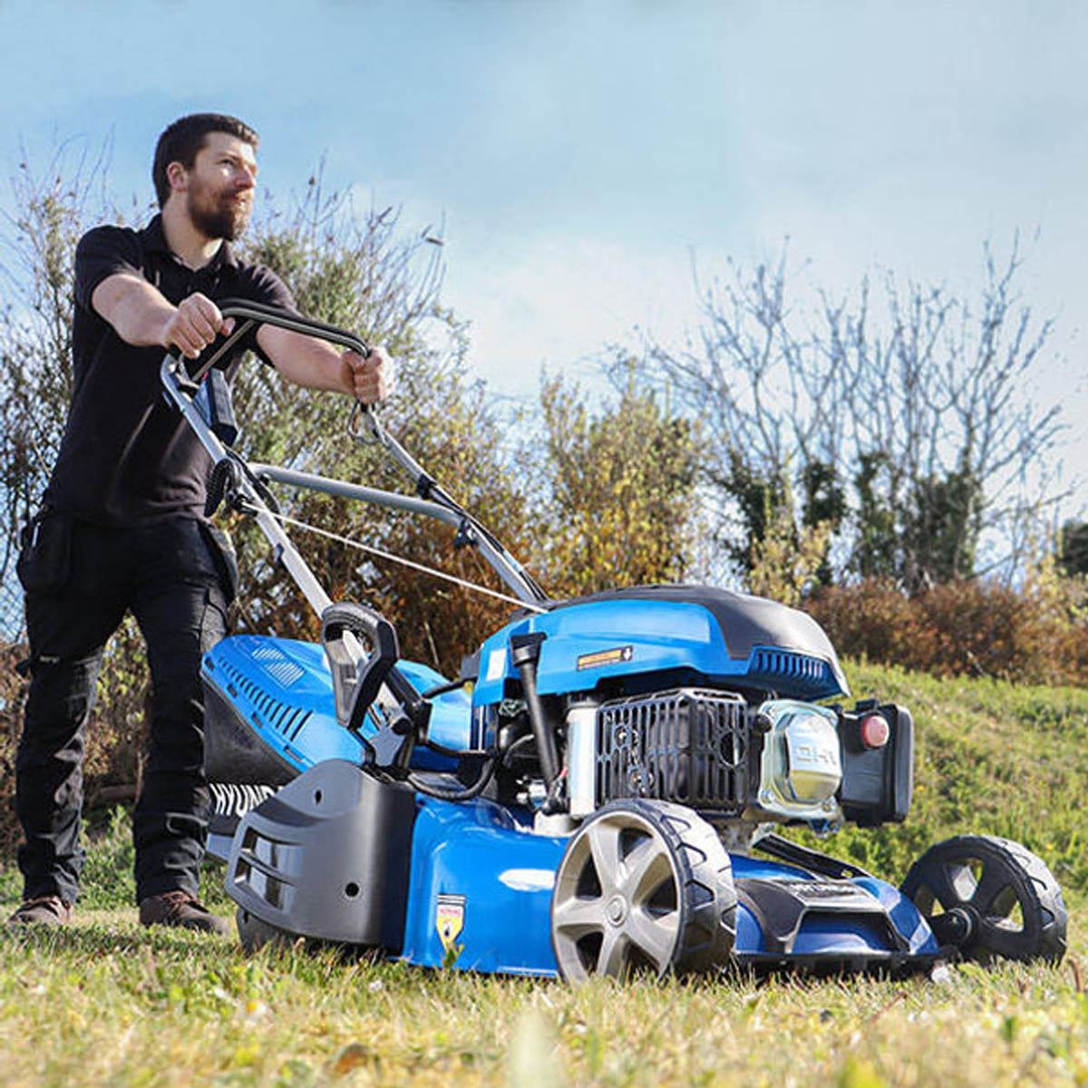 Hyundai HYM430SPER 43cm Electric-Start Self-Propelled Petrol Roller Lawnmower 139cc Engine & 25-75mm Cuts