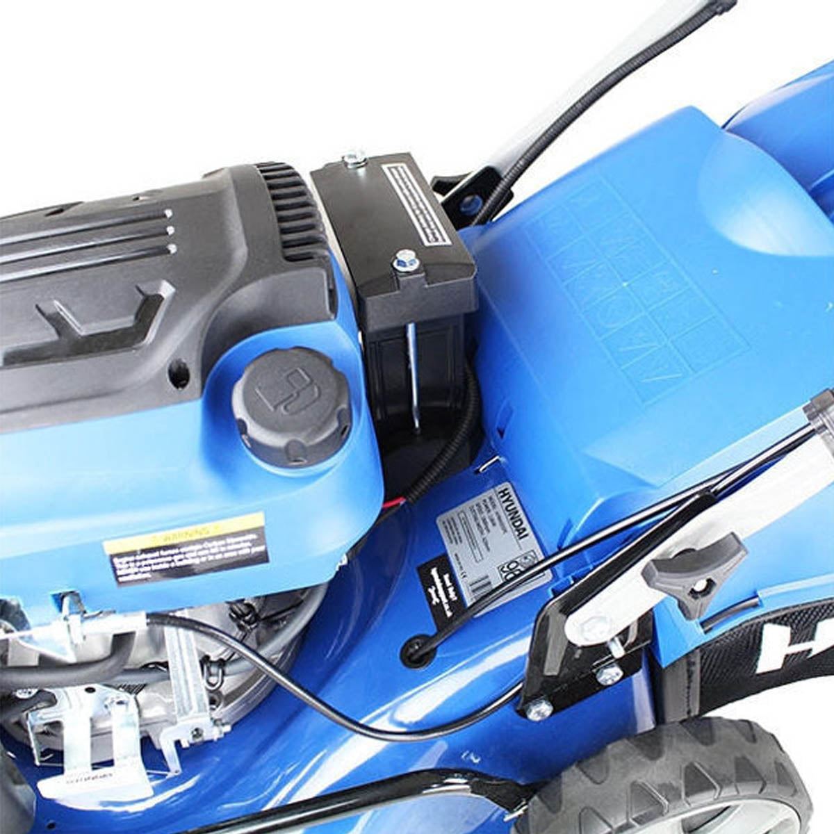 Hyundai HYM430SPE 42cm Self-Propelled Petrol Lawnmower 139cc Engine Electric Start, Rear Discharge & Mulching