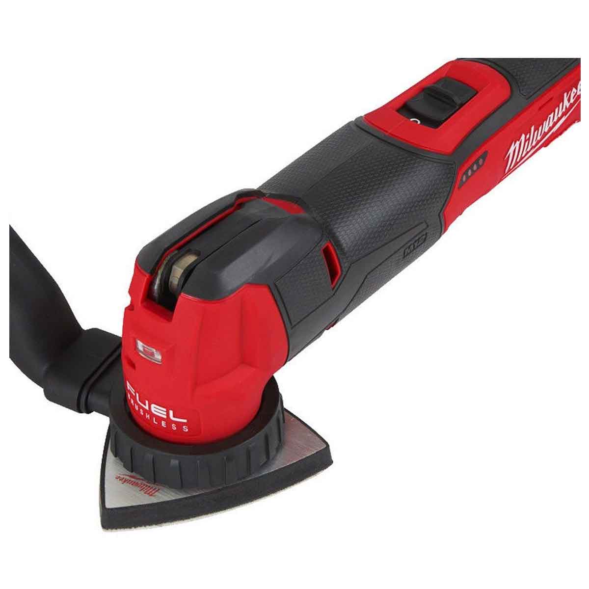 Milwaukee M18FMT-0 18v Fuel Brushless Multi Tool with 1 x 5.5Ah Battery Charger & Accessories