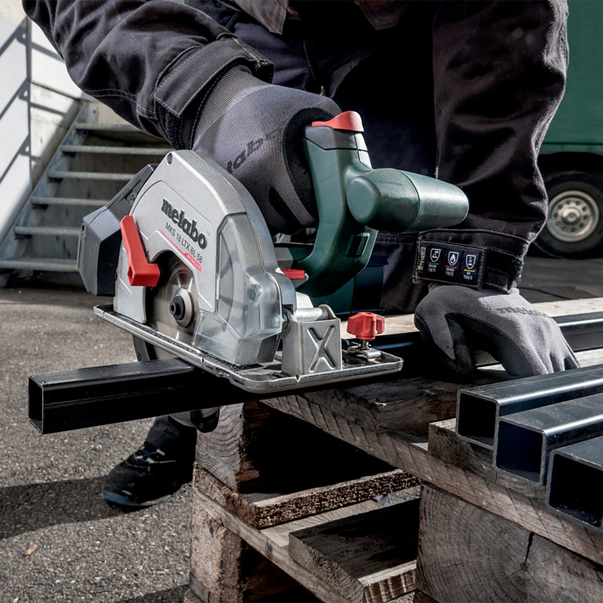 Metabo MKS 18 LTX BL 58 18V Brushless 165mm Circular Saw with 1 x 5.2Ah Battery Charger & Metabox