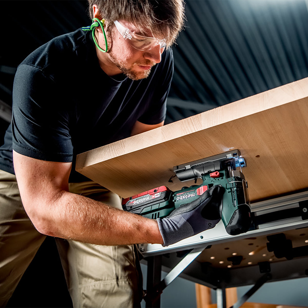 Metabo ST 18 LT 130 BL 18V Brushless Jigsaw with 1 x 5.2Ah Battery Charger & Metabox