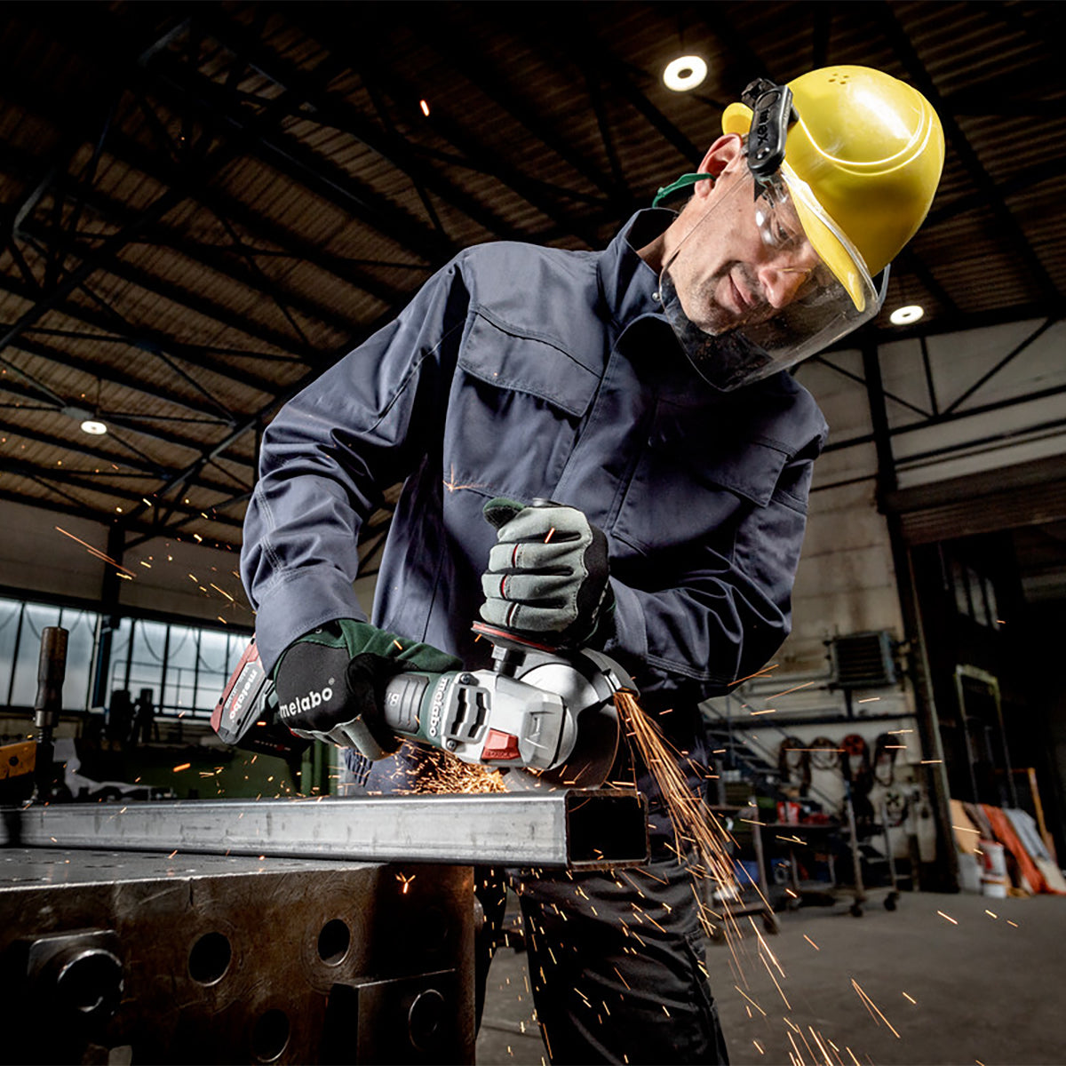 Metabo WPB 18 LT BL 11-125 18V Brushless 125mm Angle Grinder with 1 x 5.2Ah Battery Charger & Metabox