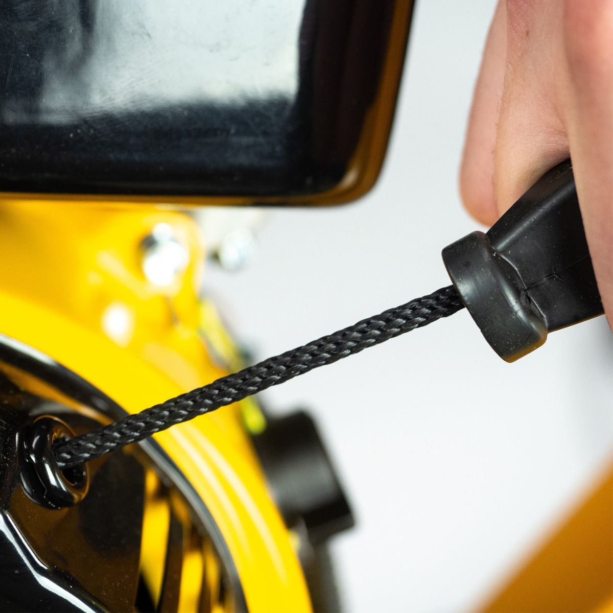 JCB CH150120PE 120mm Heavy-duty Petrol Wood Chipper 15hp 4-Stroke Electric Start