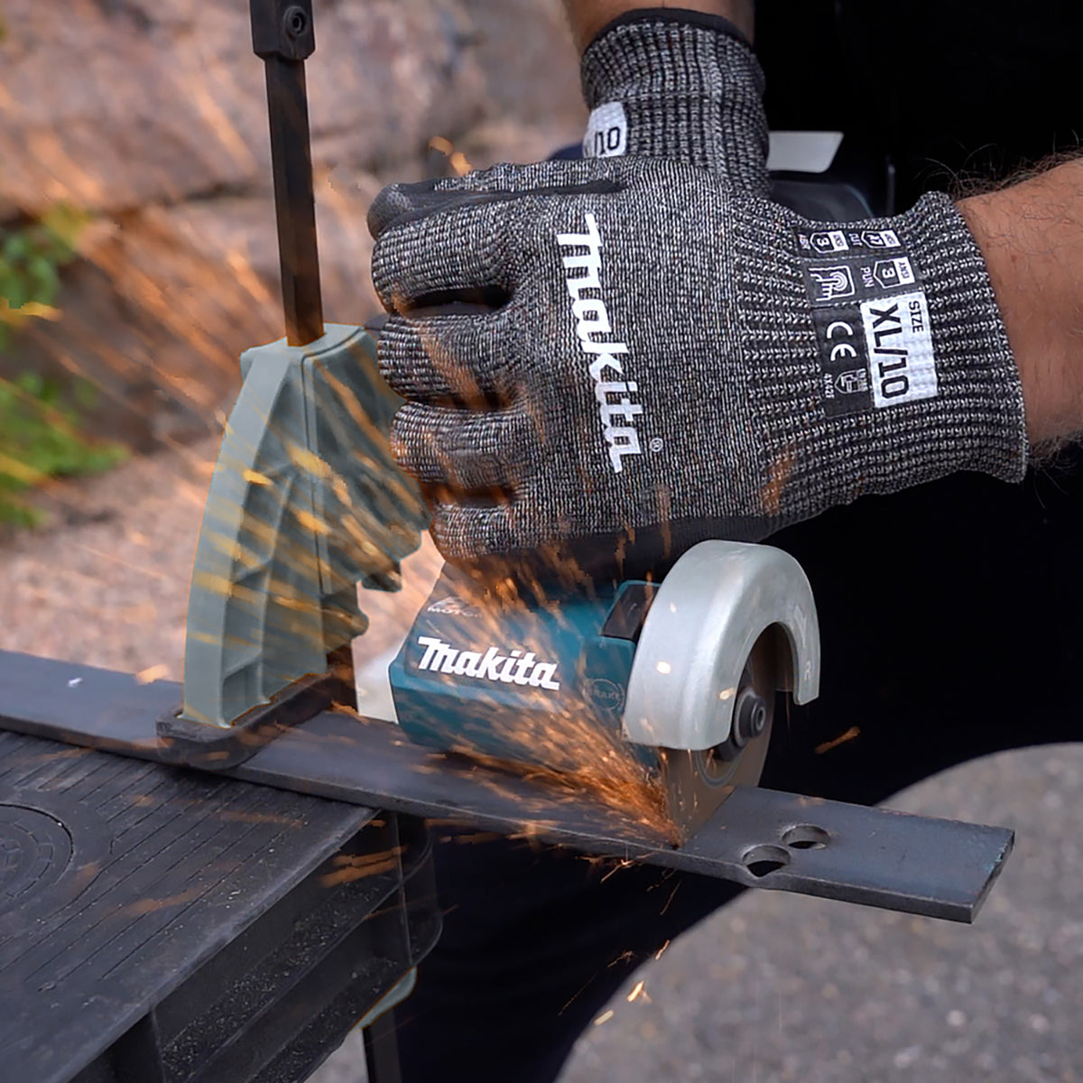 Makita P-84735 Advanced FitKnit™ Cut Level 7 Nitrile Coated Dipped Gloves Size X-Large