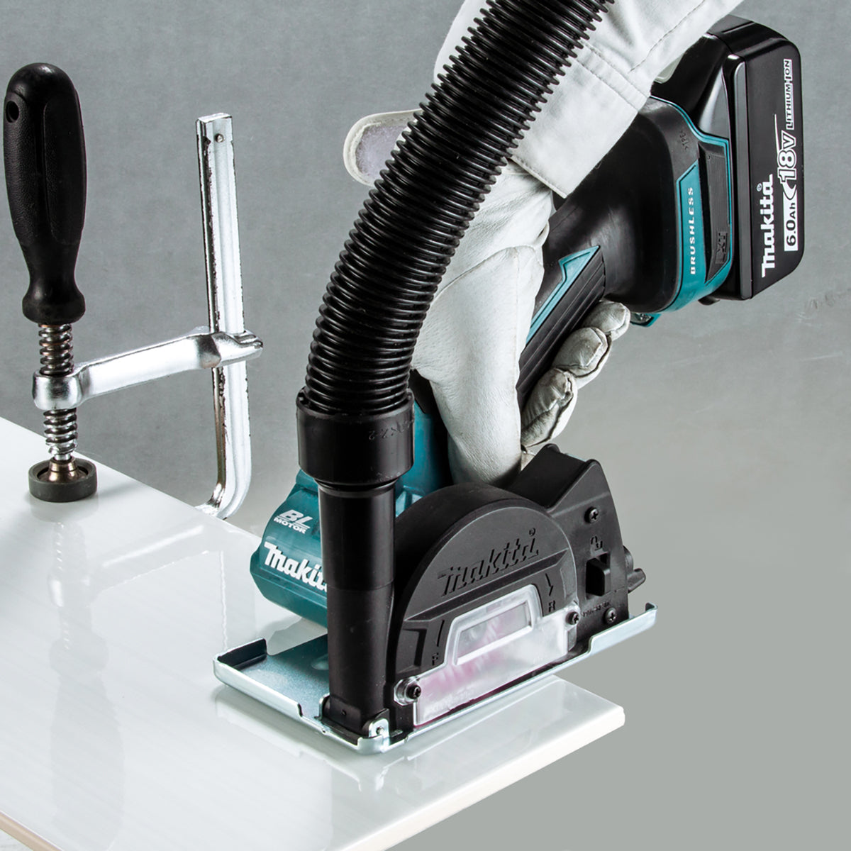 Makita DMC300RTJ 18V LXT Brushless 76mm Cut-off Saw With 2 x 5.0Ah Batteries, Charger In Case