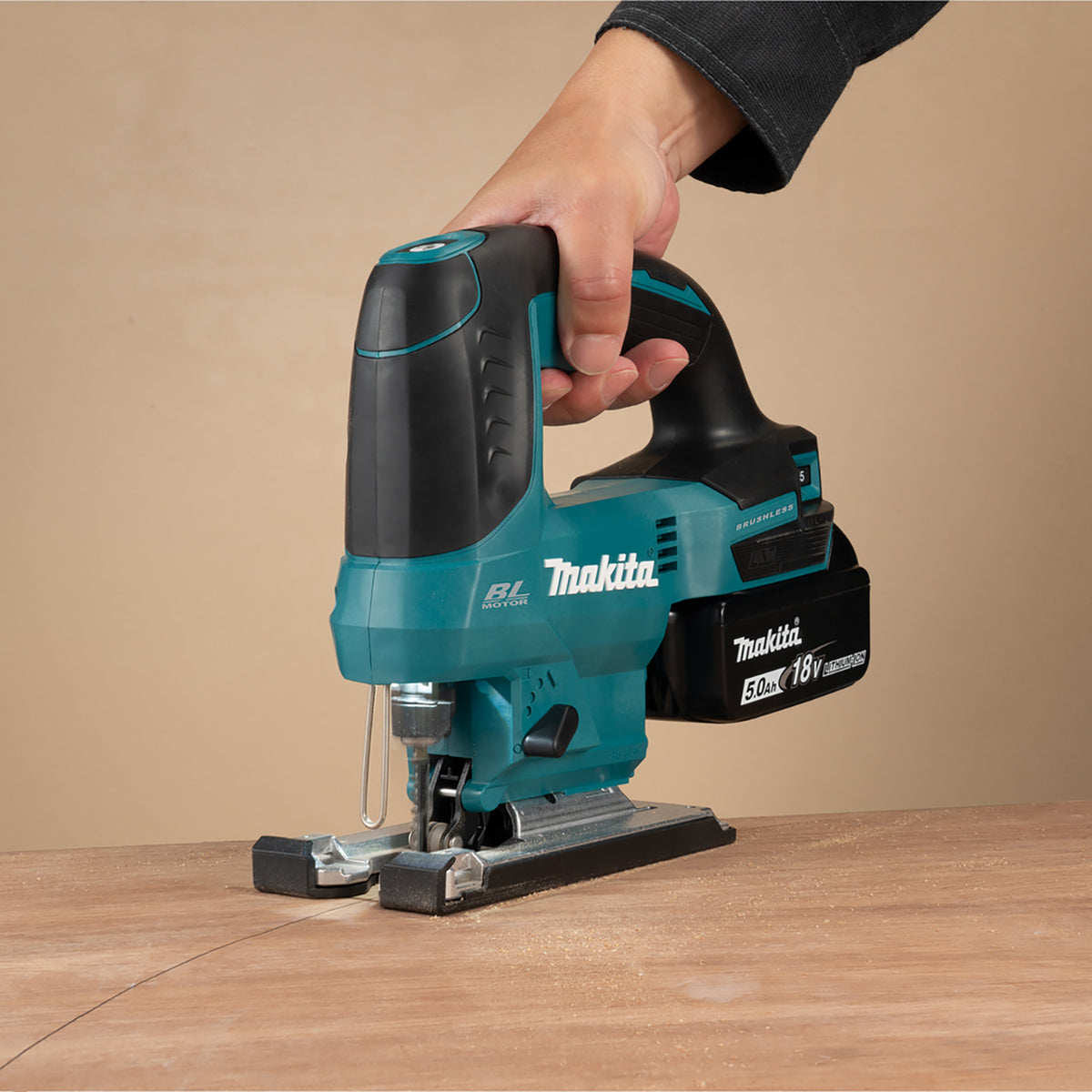 Makita DJV184RTJ 18V LXT Brushless Jigsaw With 2 x 5.0Ah Batteries, Charger In Case