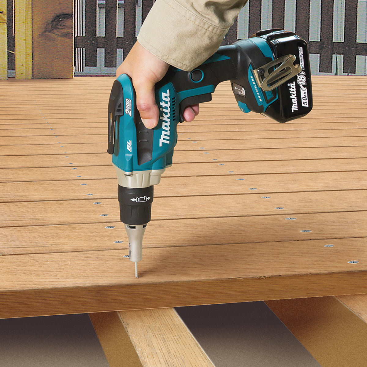 Makita DFS250RTJ 18V LXT Brushless Drywall Screwdriver With 2 x 5.0Ah Batteries, Charger In Case