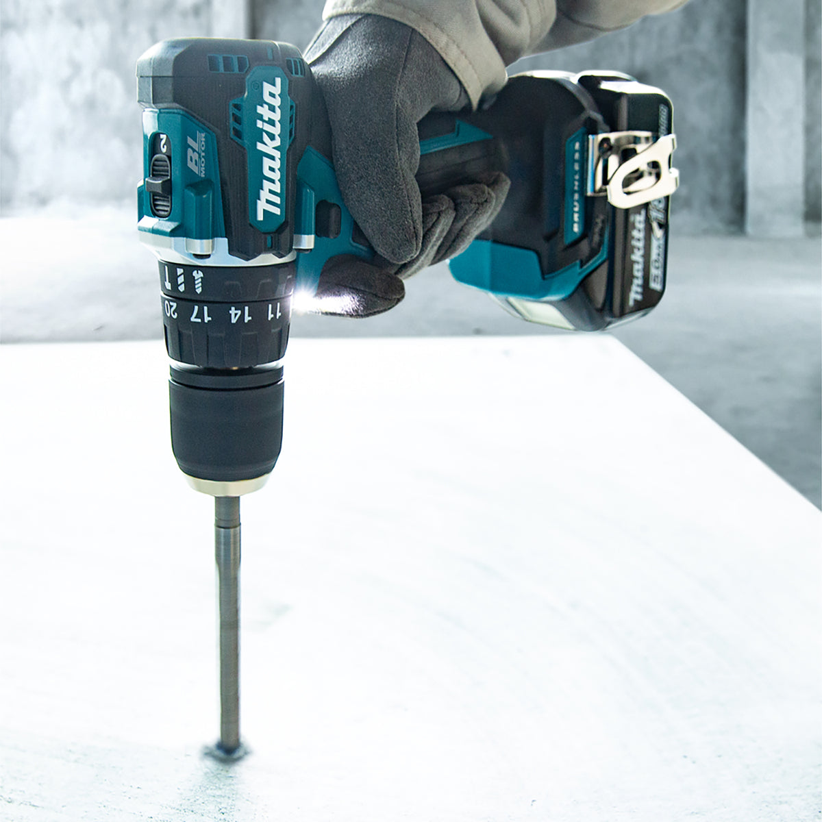 Makita DHP487SF 18V LXT Brushless Combi Drill With 1 x 3.0Ah Battery & Charger