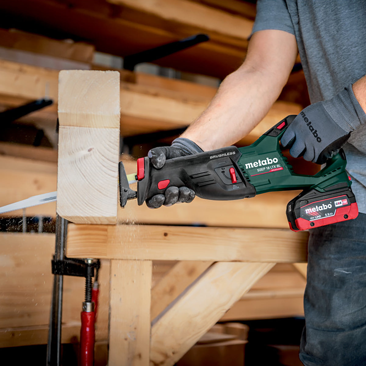 Metabo SSEP 18 LT BL 18V Brushless Sabre Saw with 1 x 5.2Ah Battery Charger & Metabox