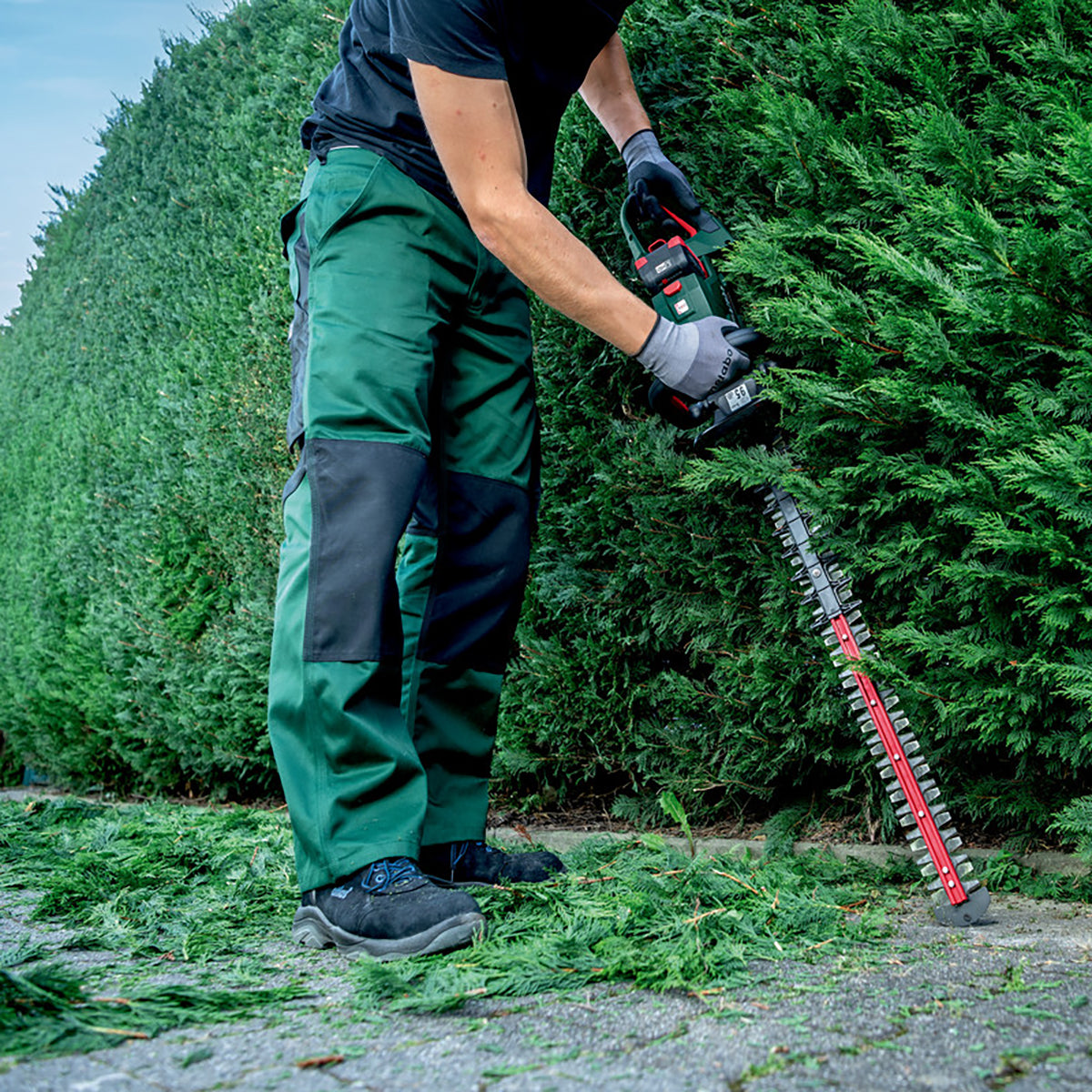 Metabo HS 18 LTX BL 75 18V Brushless 75cm Hedge Trimmer with 1 x 5.2Ah Battery & Charger