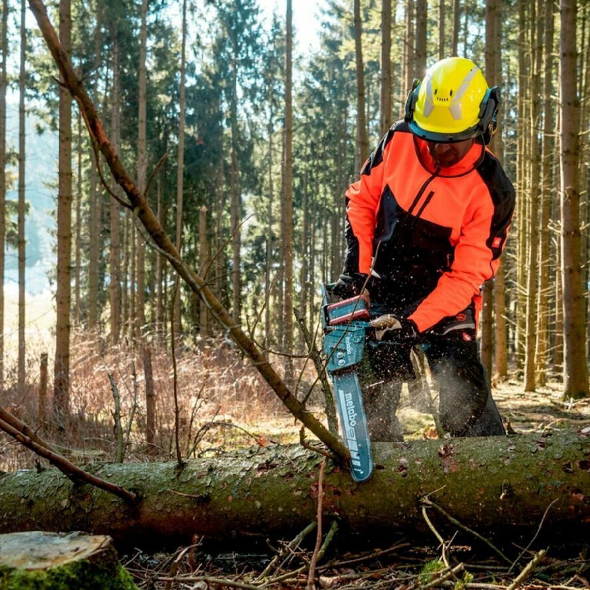 Metabo MS 36-18 LTX BL 40 36V Brushless 40cm Chainsaw with 2 x 4.0Ah Battery & Charger