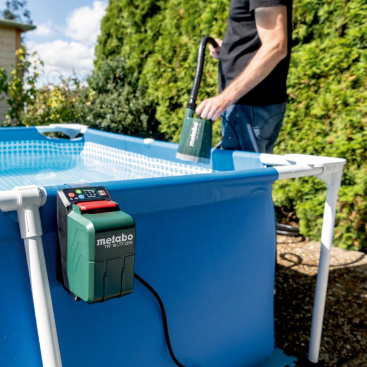 Metabo TPF 18 LTX 2200 18V Submersible & Rain Barrel Pump with 1 x 5.5Ah Battery & Charger