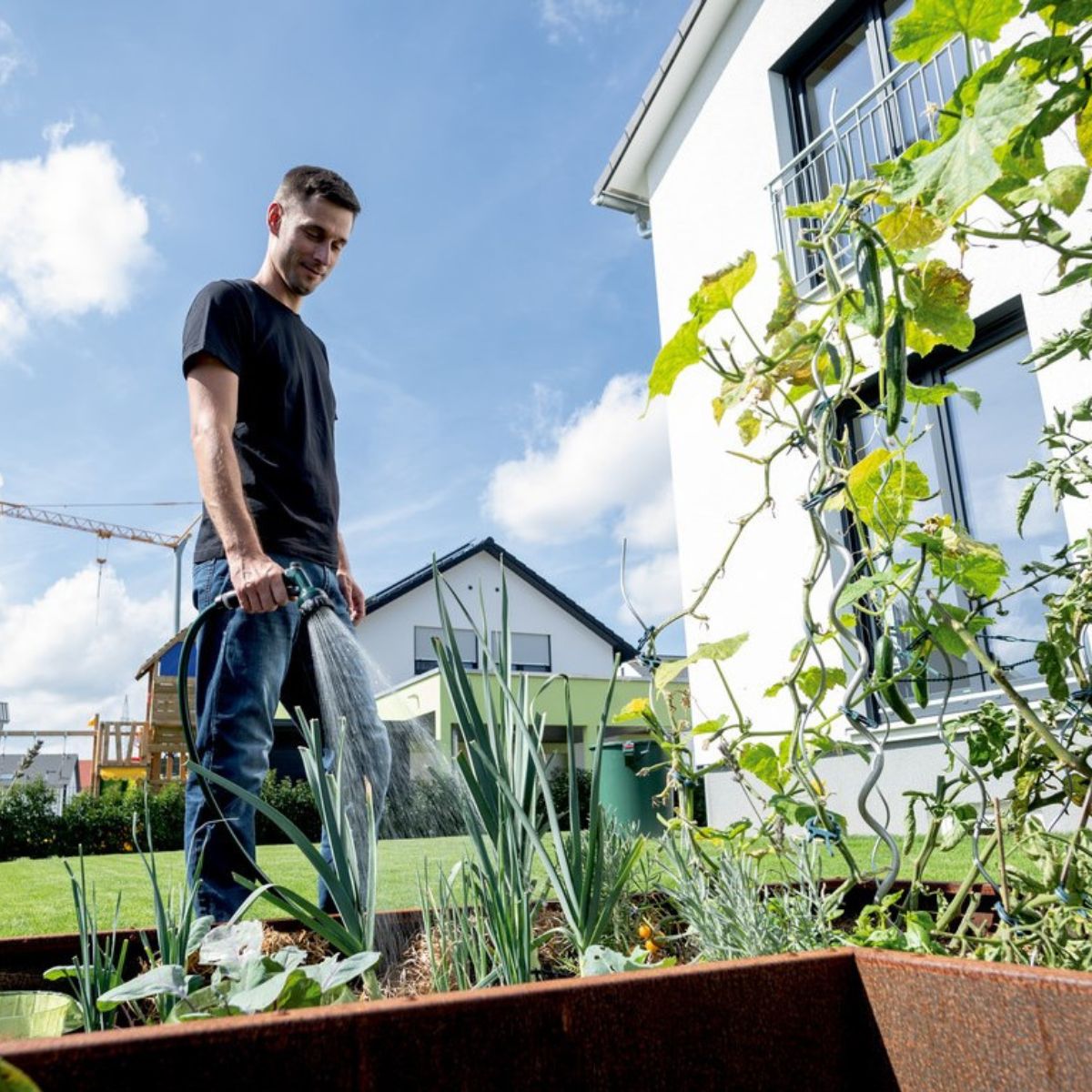 Metabo TPF 18 LTX 2200 18V Submersible & Rain Barrel Pump with 1 x 5.5Ah Battery & Charger