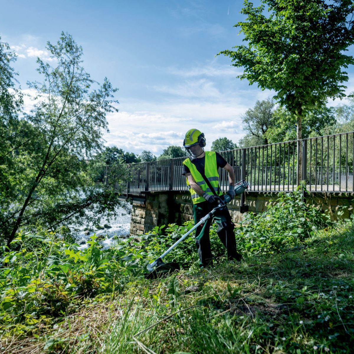 Metabo MA 36-18 LTX BL Q 36V Brushless Split Shaft Multi Tool with Pole Pruner Attachment