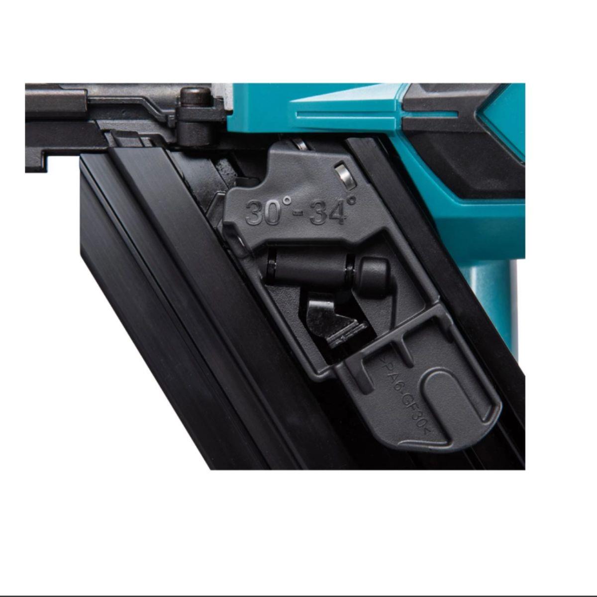 Makita DBN900RTE 18V LXT Cordless Brushless Framing Nailer With 2 x 5.0Ah Batteries, Charger & Carry Case