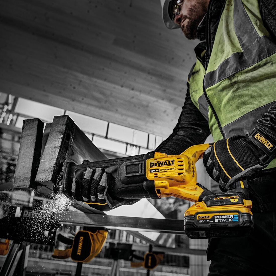 DeWalt DCS386H2T 18V XR Brushless Reciprocating Saw with 2 x 5.0Ah Battery Charger & Case