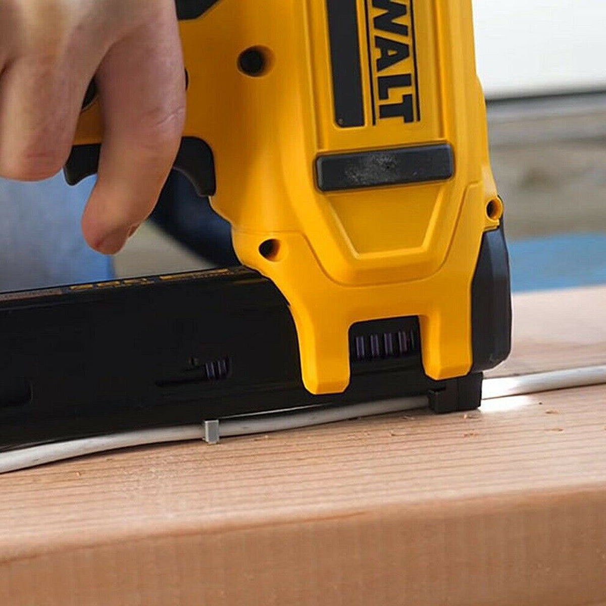 DeWalt DCN701N-XJ 18V XR Cordless Electrician Stapler Gun Body Only