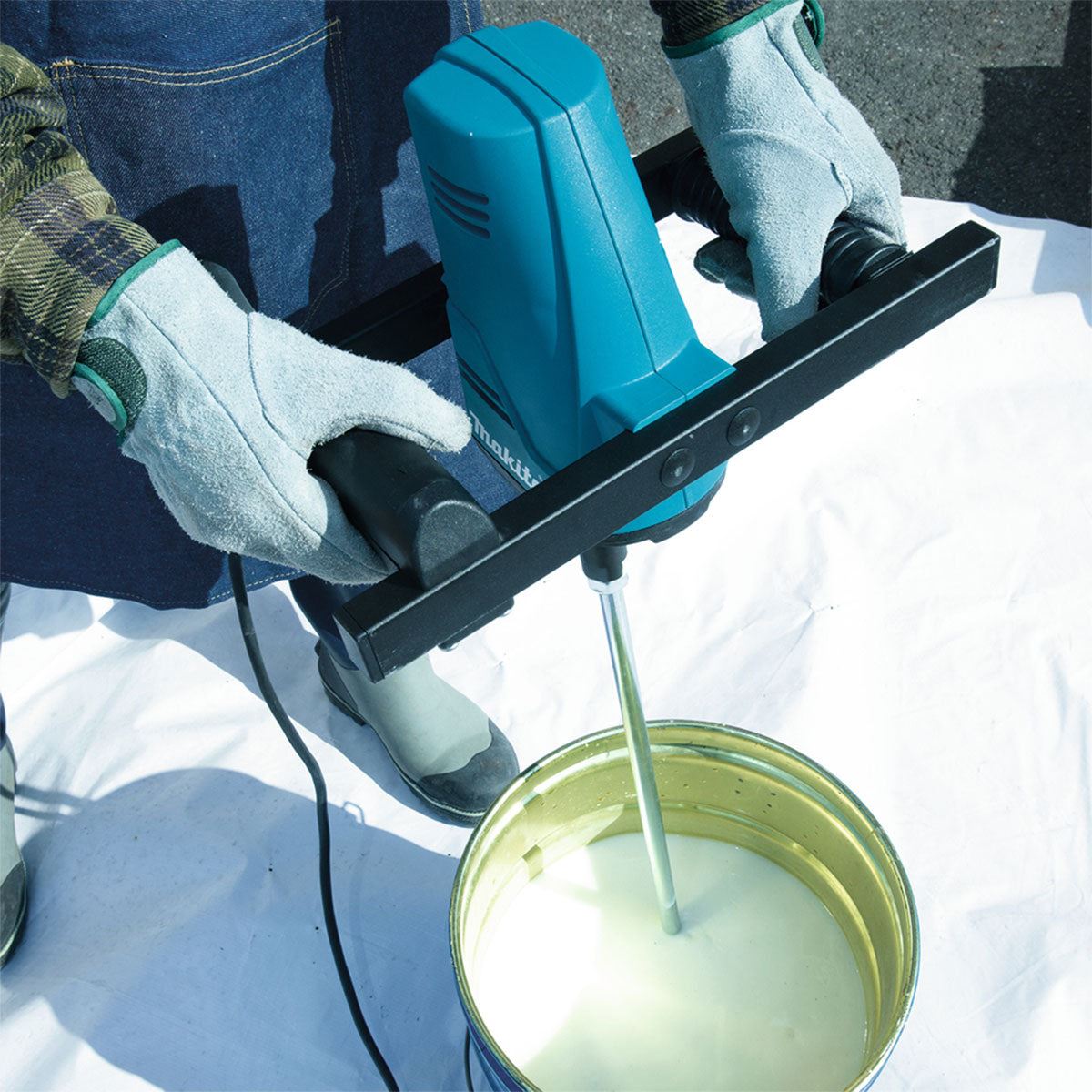 Makita UT1200/2 120mm Paddle Mixer 240V / 960W