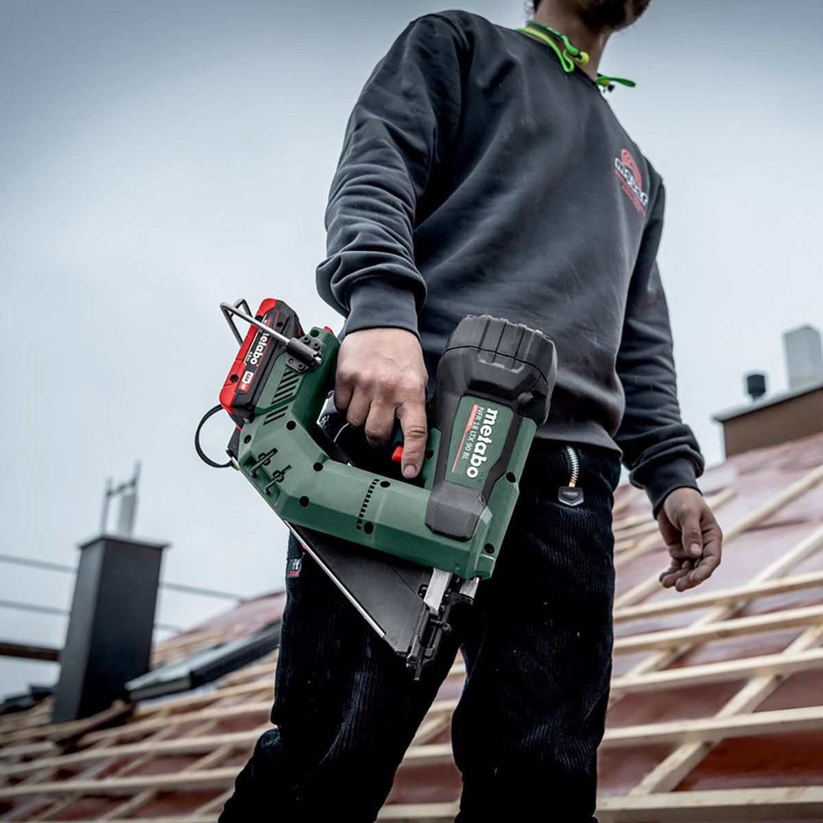 Metabo NFR 18 LTX 90 BL 18V Brushless First Fix Framing Nailer with 2 x 4.0Ah Battery, Charger in Metabox 612090800