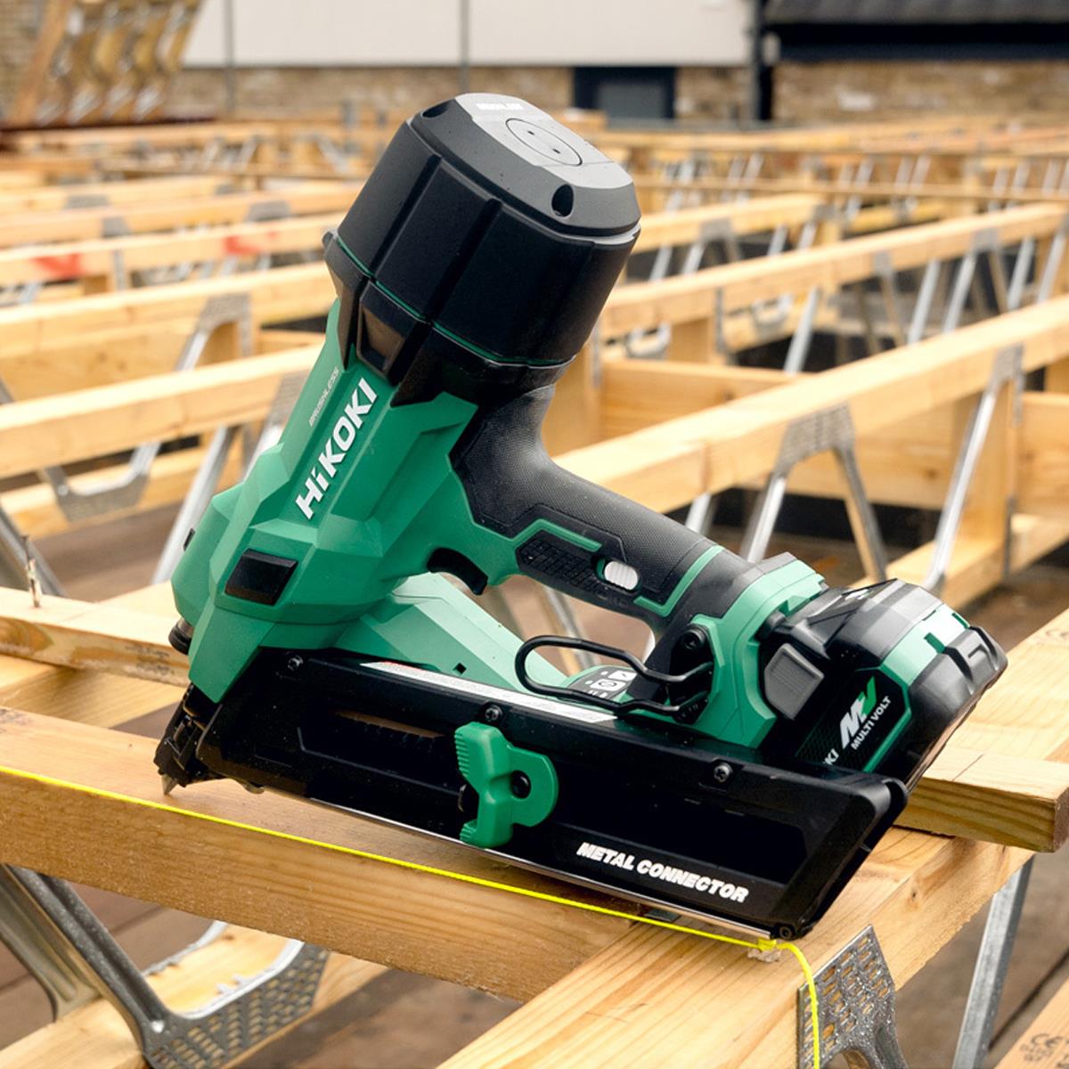 HiKOKI NR1838DKAJXZ 18V Brushless 38mm Metal Connector Nailer with 2 × 2.5/5.0Ah Battery, Charger & Case