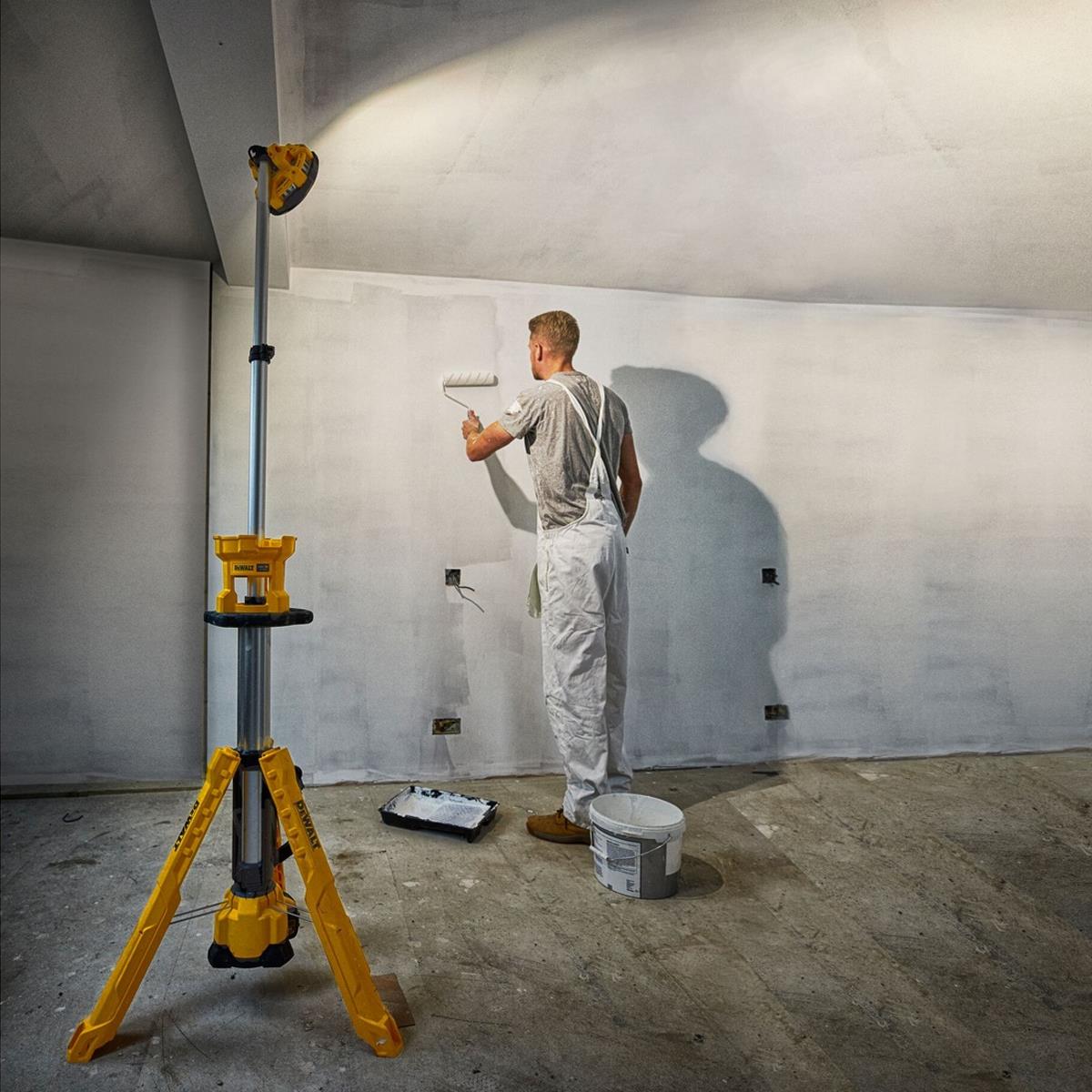 Dewalt DCL079 18V XR LED Tripod Light Body Only