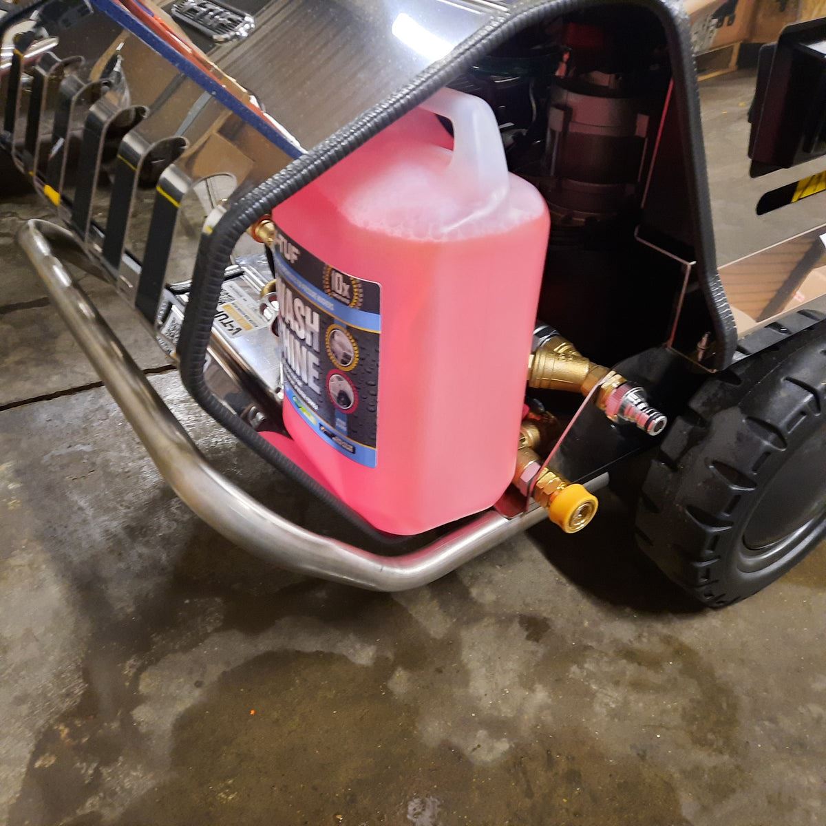 V-TUF RAPIDMSH110V 8L/min Professional Hot Water Industrial Mobile Pressure Washer 100Bar