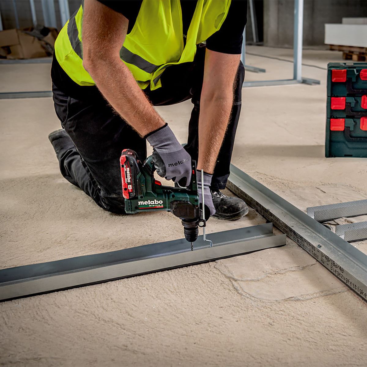 Metabo BH 18 LTX BL 16 18V Brushless SDS+ Rotary Hammer with 1 x 2.0Ah Battery Charger & Metabox