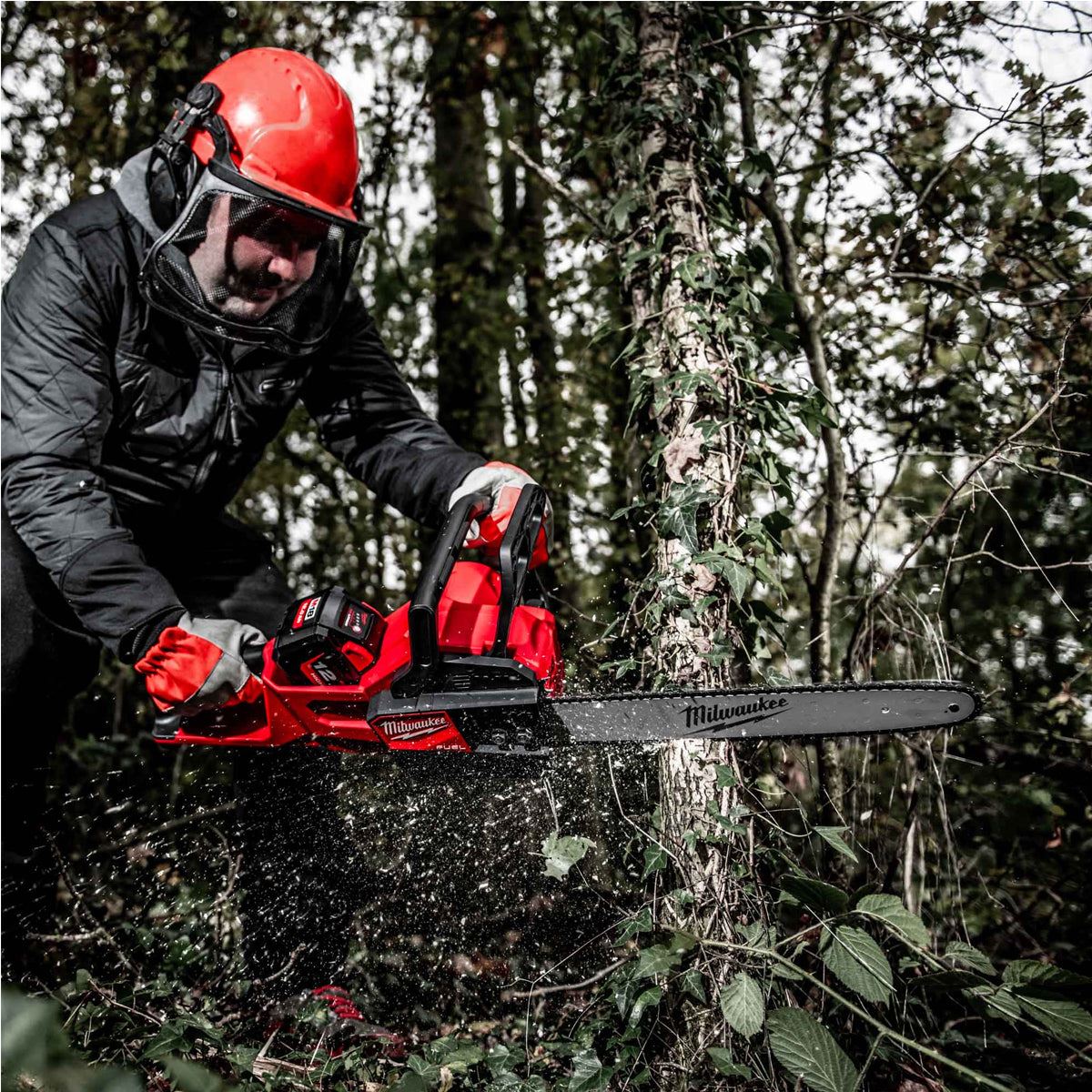 Milwaukee M18FCHS-0 18V Fuel Brushless Chainsaw with 1 x 5.0Ah Battery
