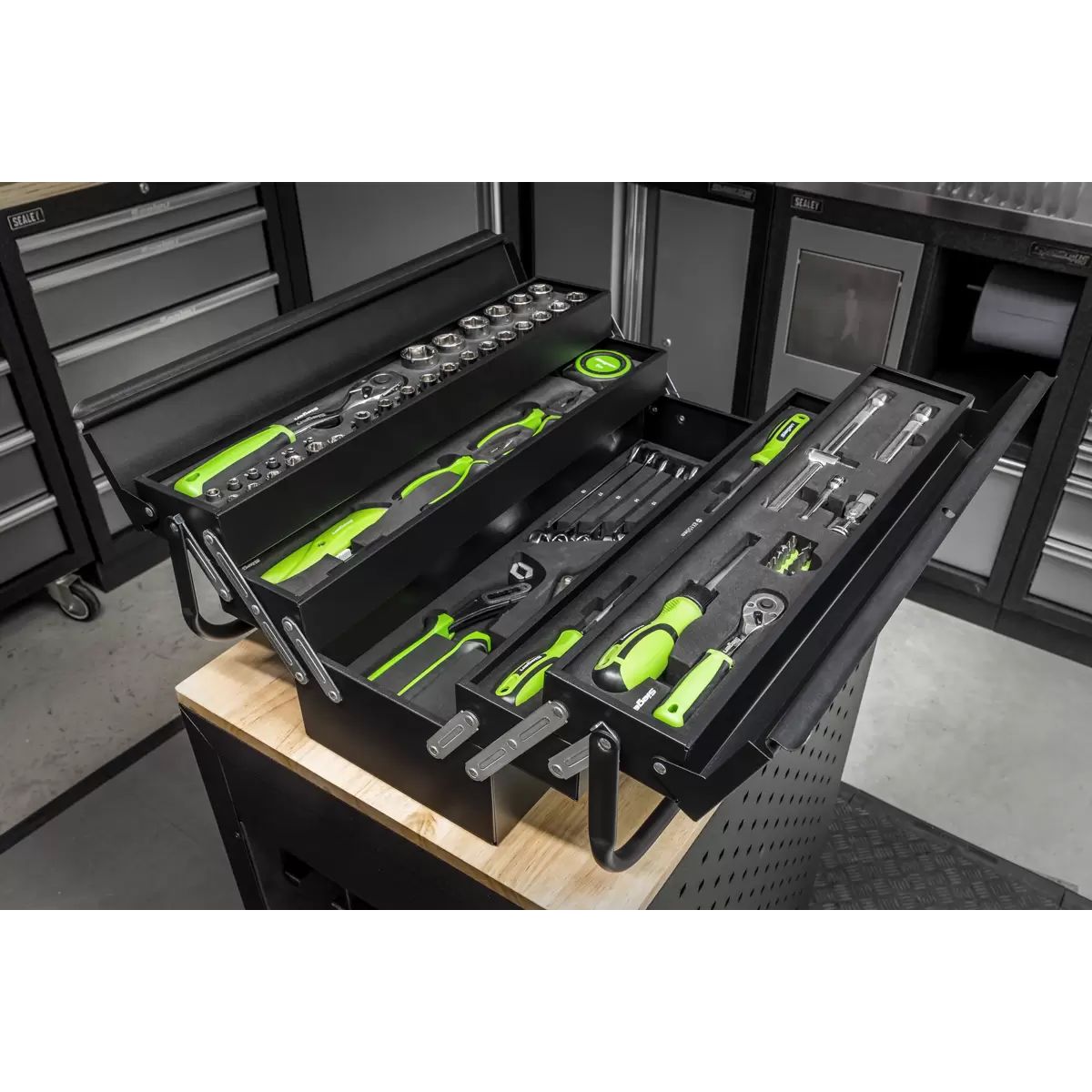 Sealey S01216 Cantilever Toolbox Tool Kit 86pc