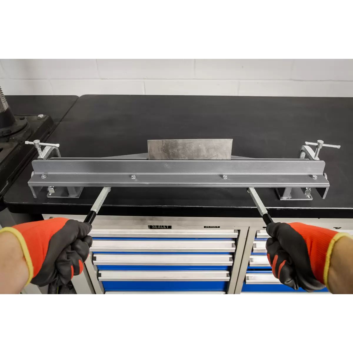 Sealey TS01 700mm Bench Mounting Metal Sheet Folder