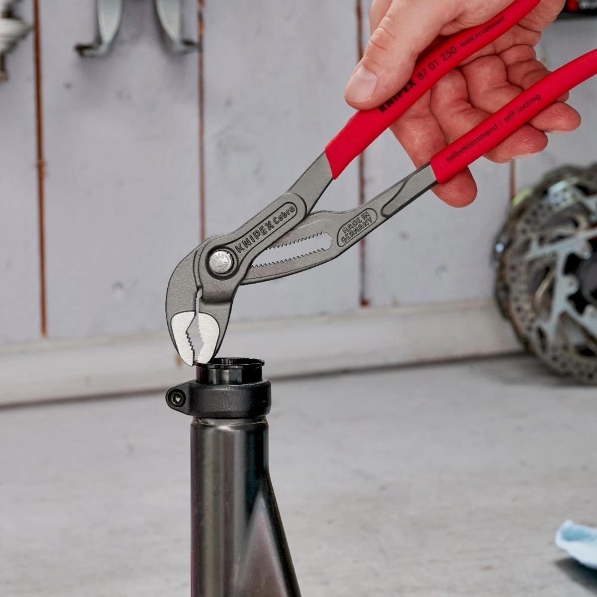 Knipex 250mm Cobra High-Tech Water Pump Pliers with Plastic Coated Grip 87 01 250 SB