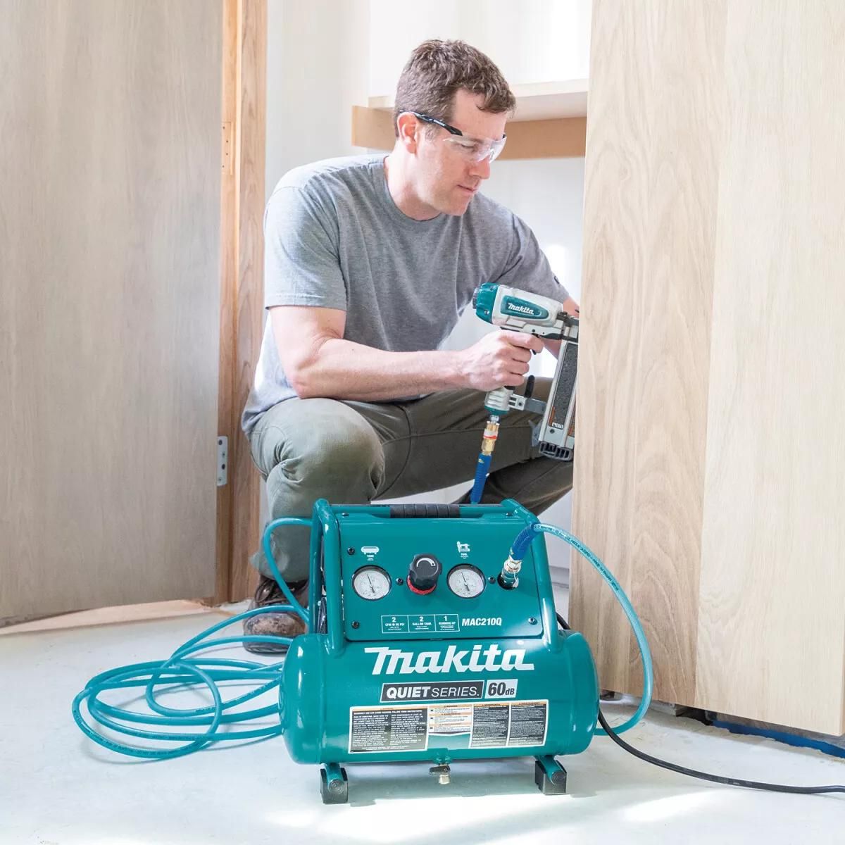 Makita MAC210Q/1 7.6L Corded Air Compressor 110V