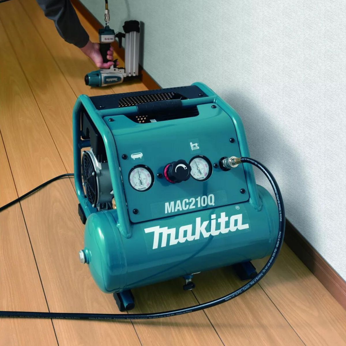 Makita MAC210Q/2 7.6L Corded Air Compressor 240V