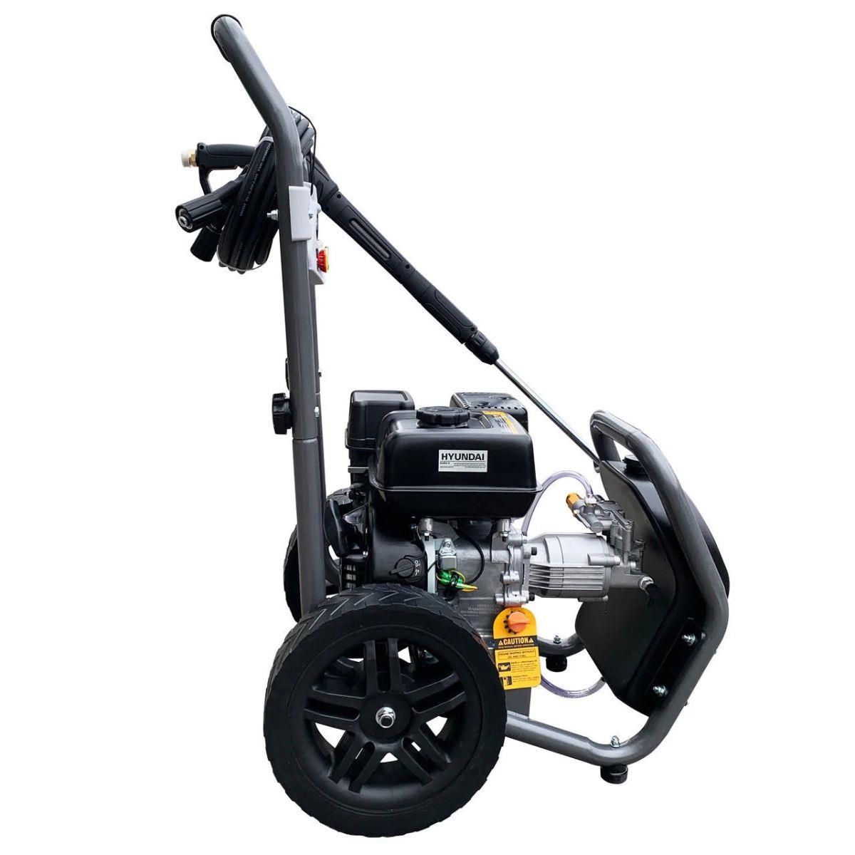 Hyundai HYW3400P 3400psi 210cc Petrol Pressure Washer, 9L/min, 10m Hose & Detergent Tank