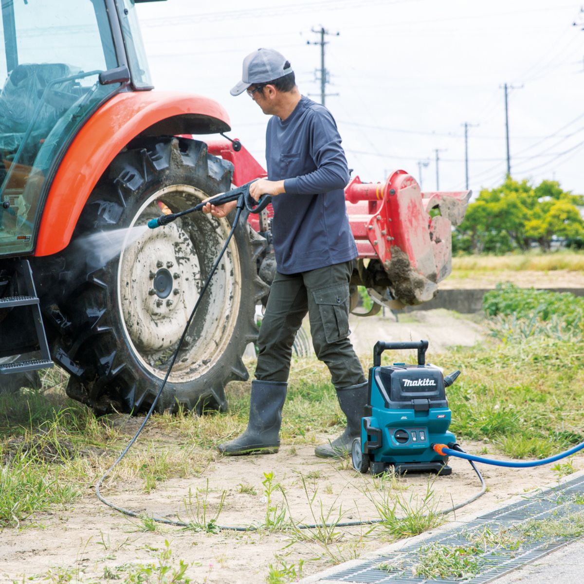 Makita HW001GT201 40V Max Brushless Pressure Washer With 2 x 5.0Ah Batteries & Charger