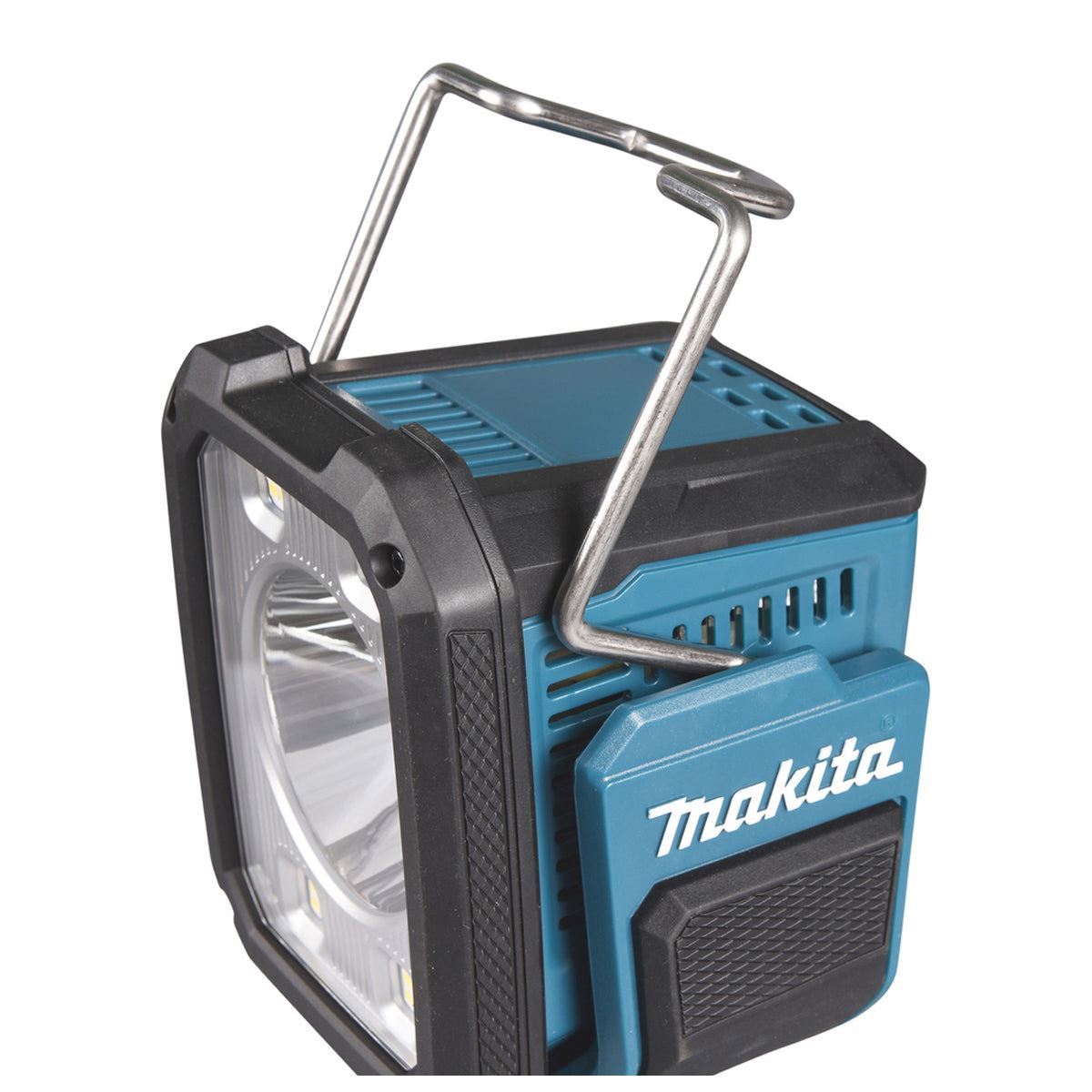 Makita ML007G 40V XGT Flashlight with 1 x 4.0Ah Battery & Charger